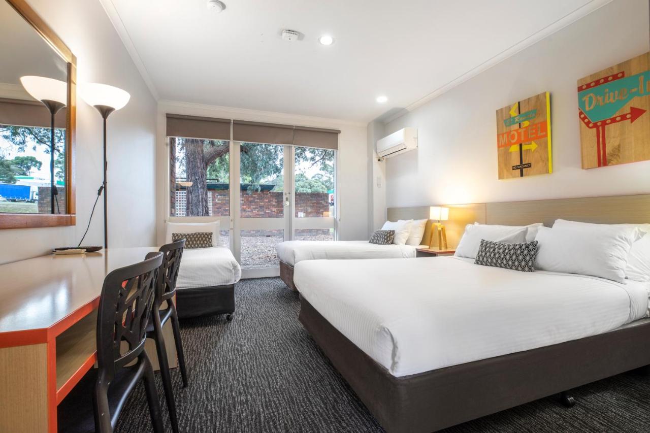 Nunawading Burvale Hotel מראה חיצוני תמונה