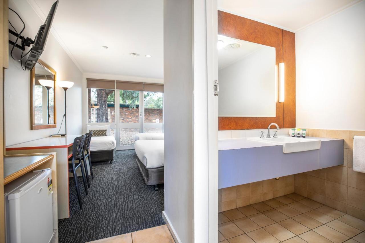 Nunawading Burvale Hotel מראה חיצוני תמונה