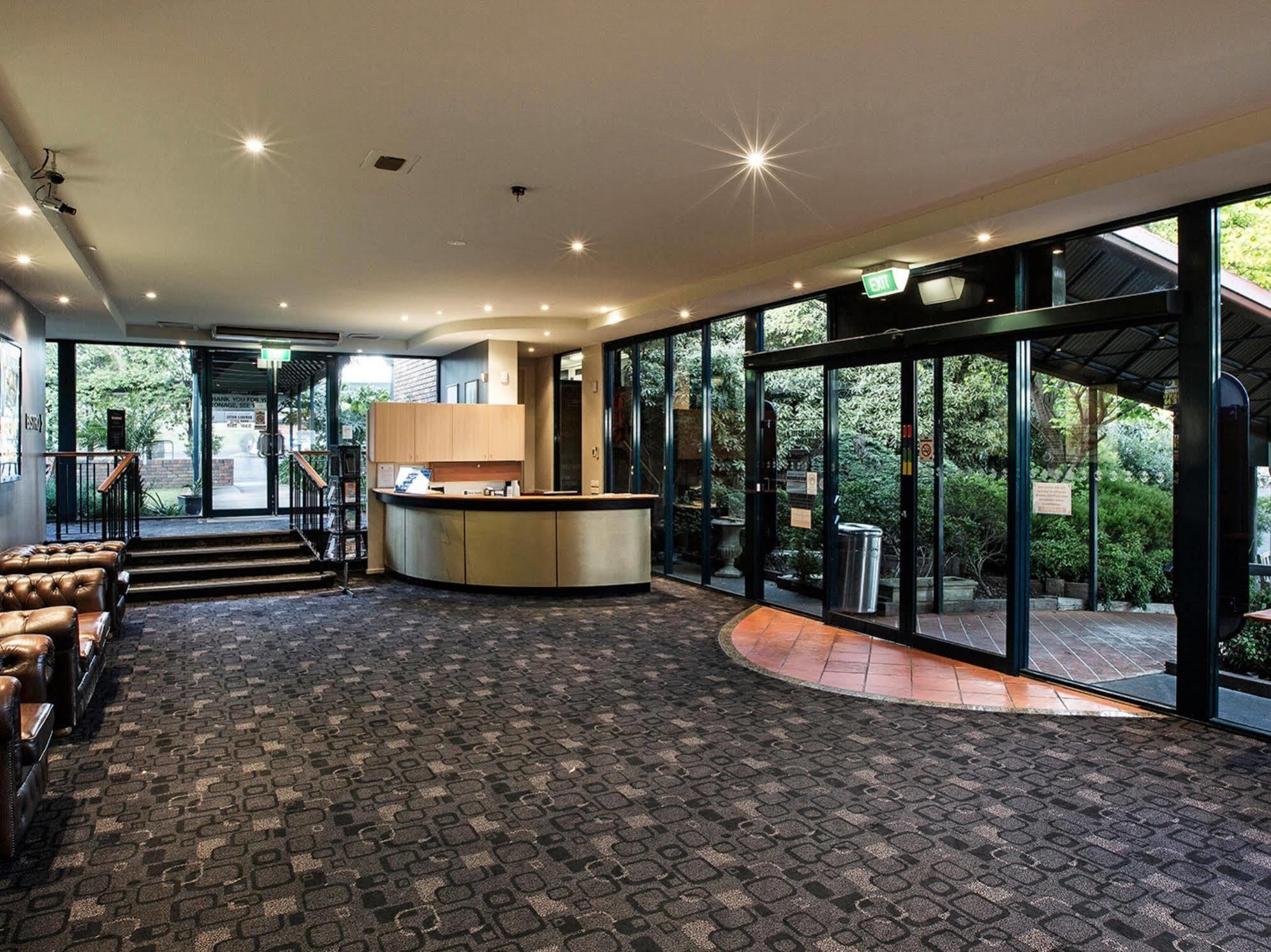 Nunawading Burvale Hotel מראה חיצוני תמונה